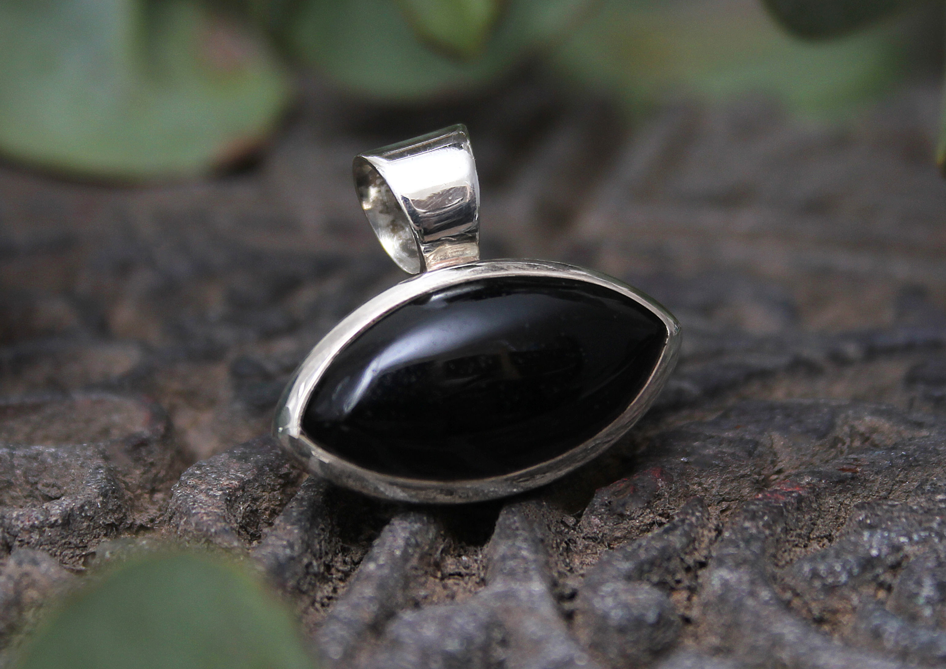 Onyx Anhänger Navette, quer