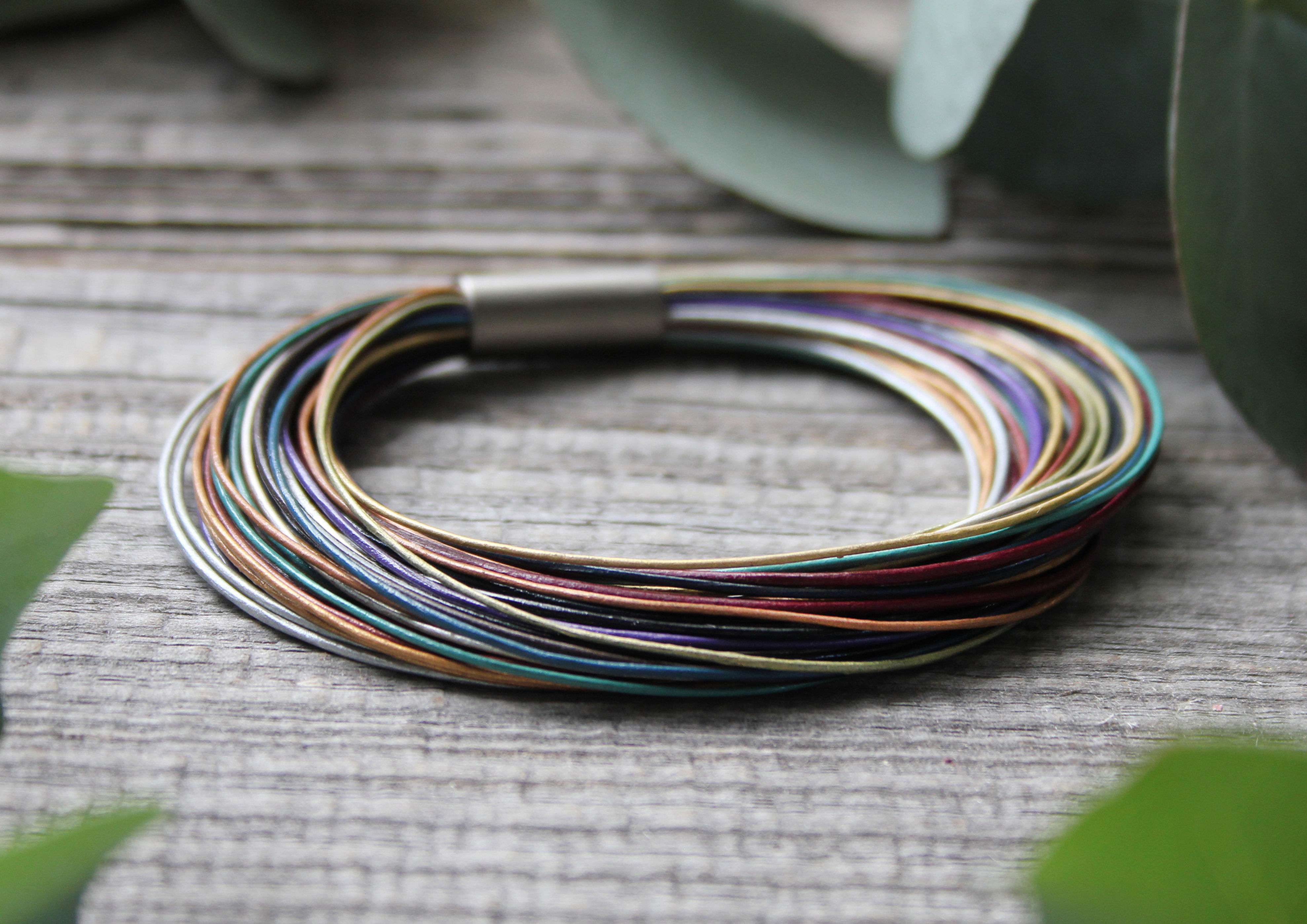 Leder Armband 40 Stränge bunt