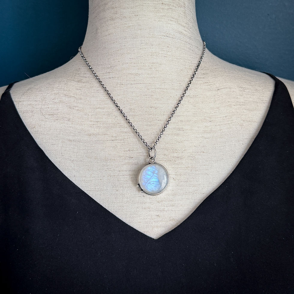 Thumbnail: Moonstone & Sterling Silver Necklace 