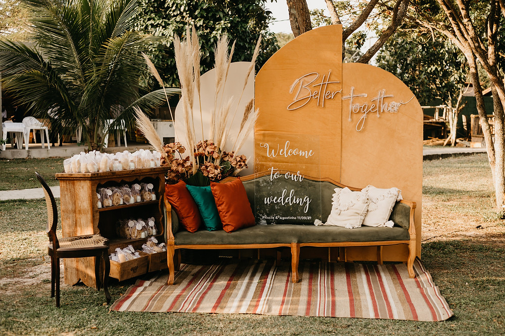 Low-Budget Backyard wedding | Small backyard wedding | AirBNB Wedding Venue | Texas Outdoor Weddings | Wedding Tips | Small Backyard Airbnb Wedding | AirBNB Wedding Ideas