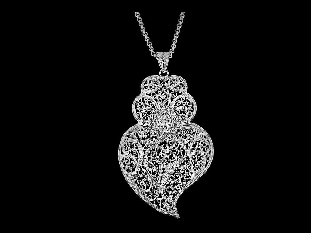 Colar Coração de Viana