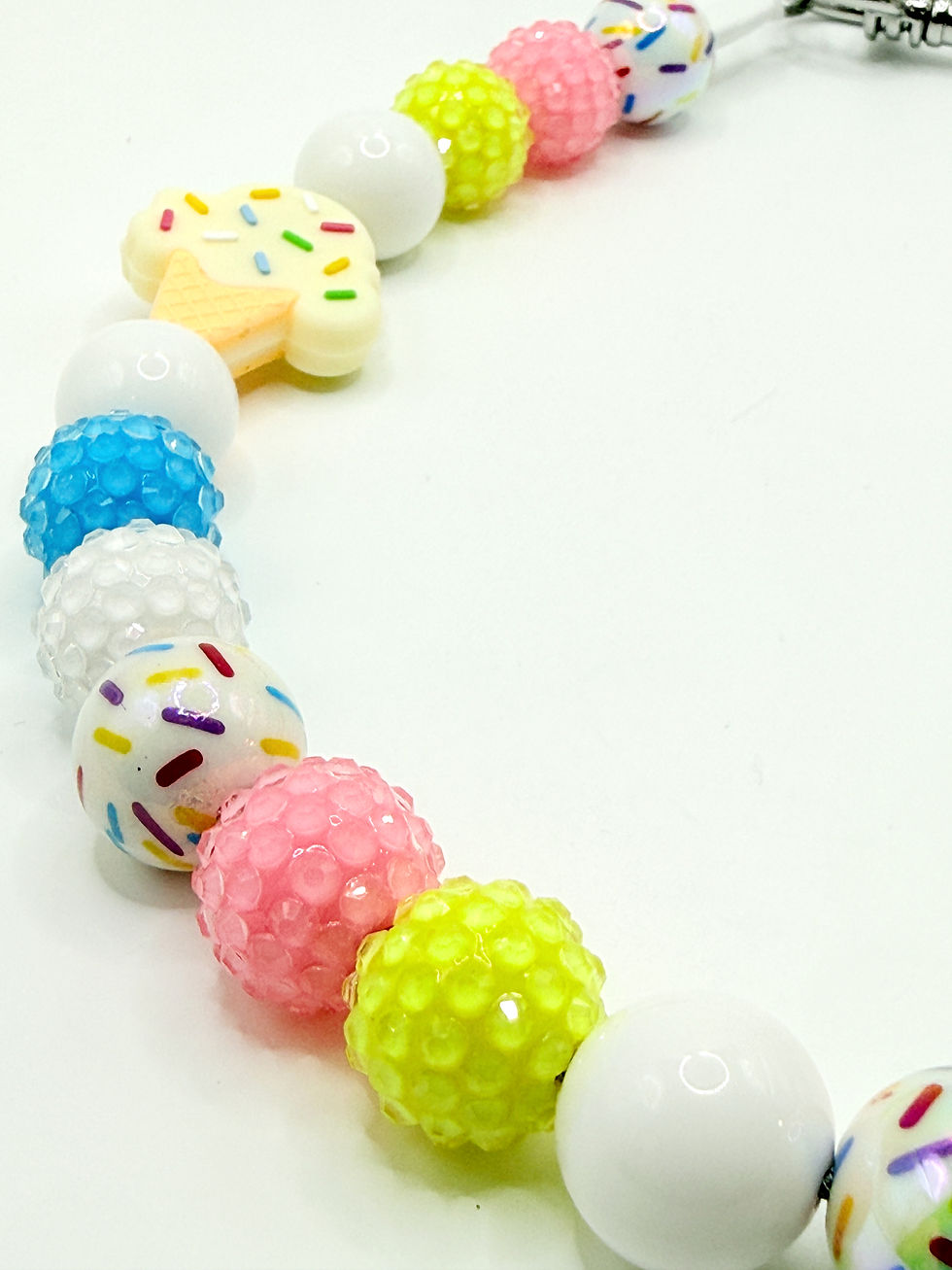 Thumbnail: Gelato Pawsé beaded dog collar close up