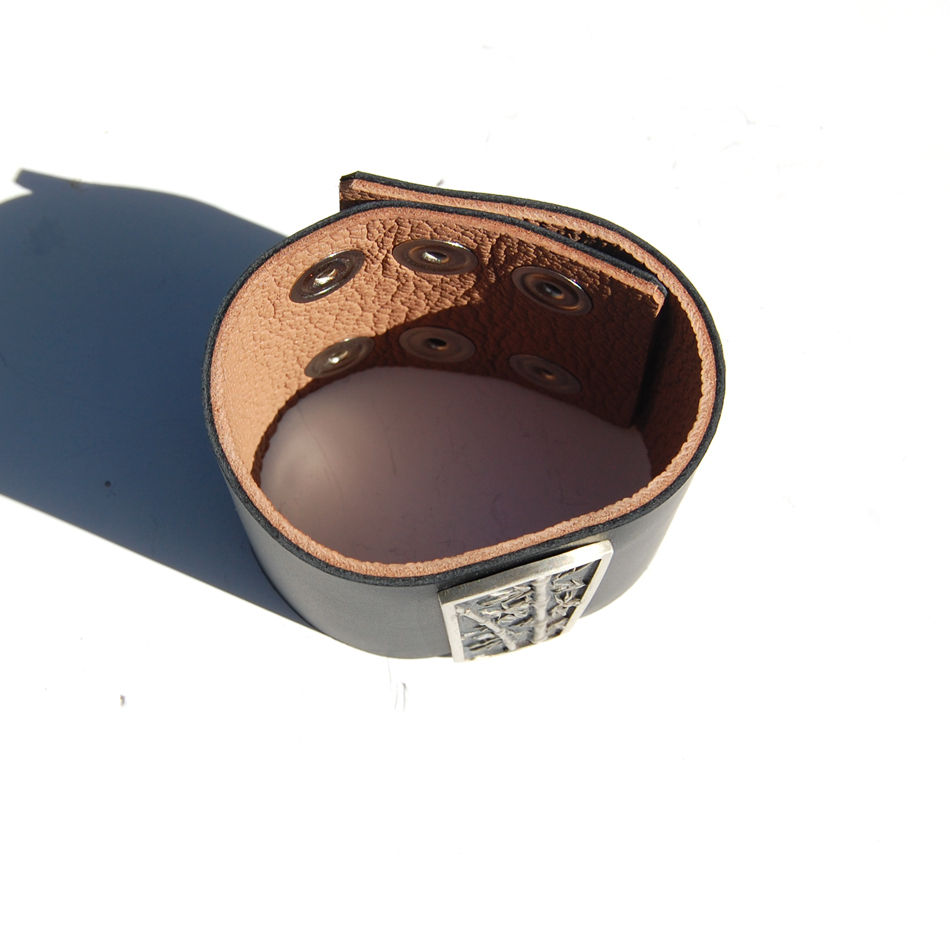 Thumbnail: Bracciale pelle bambù