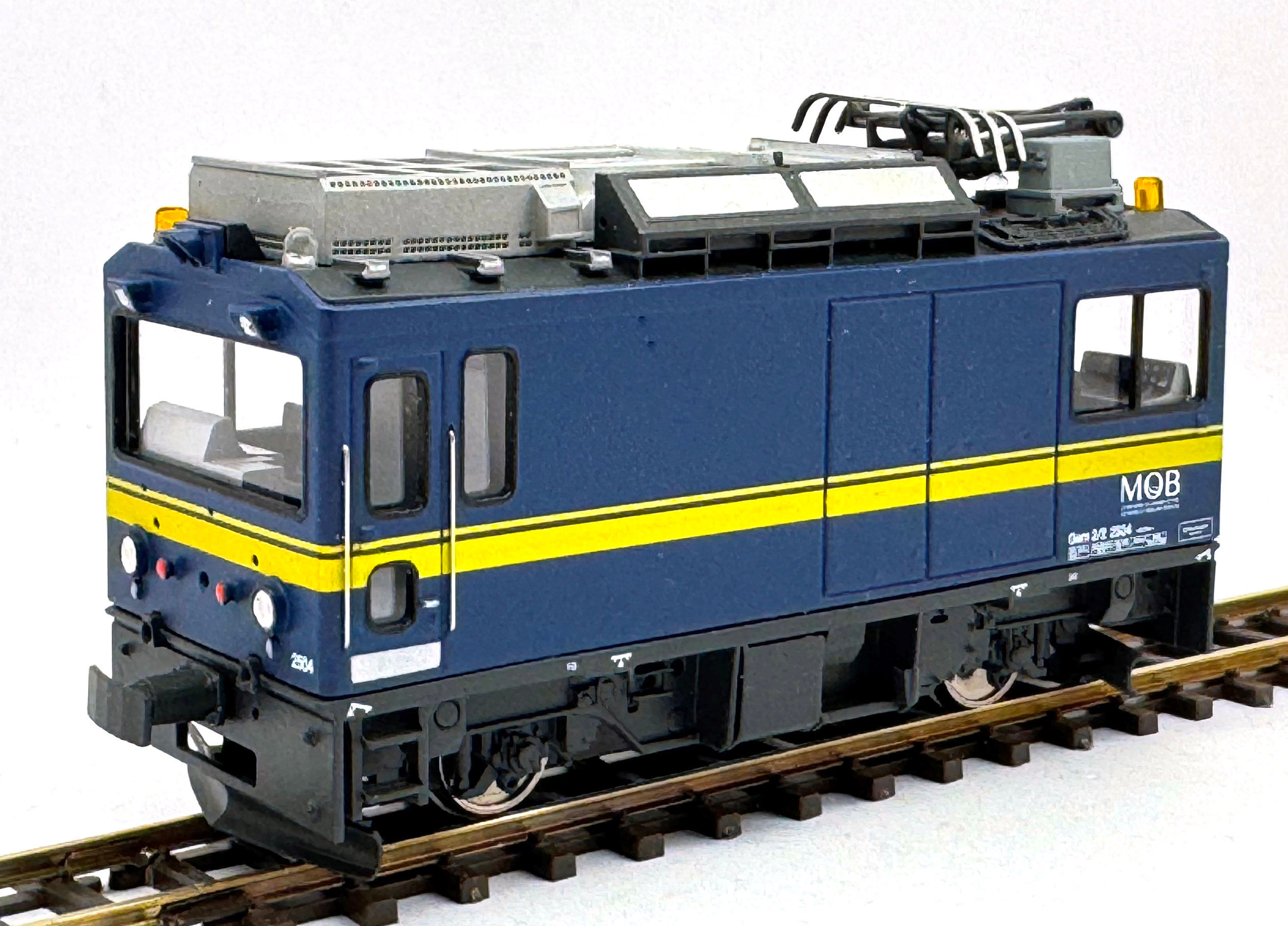 MOB Gem 2/2  2504 blau/gelb von Stadler Rail