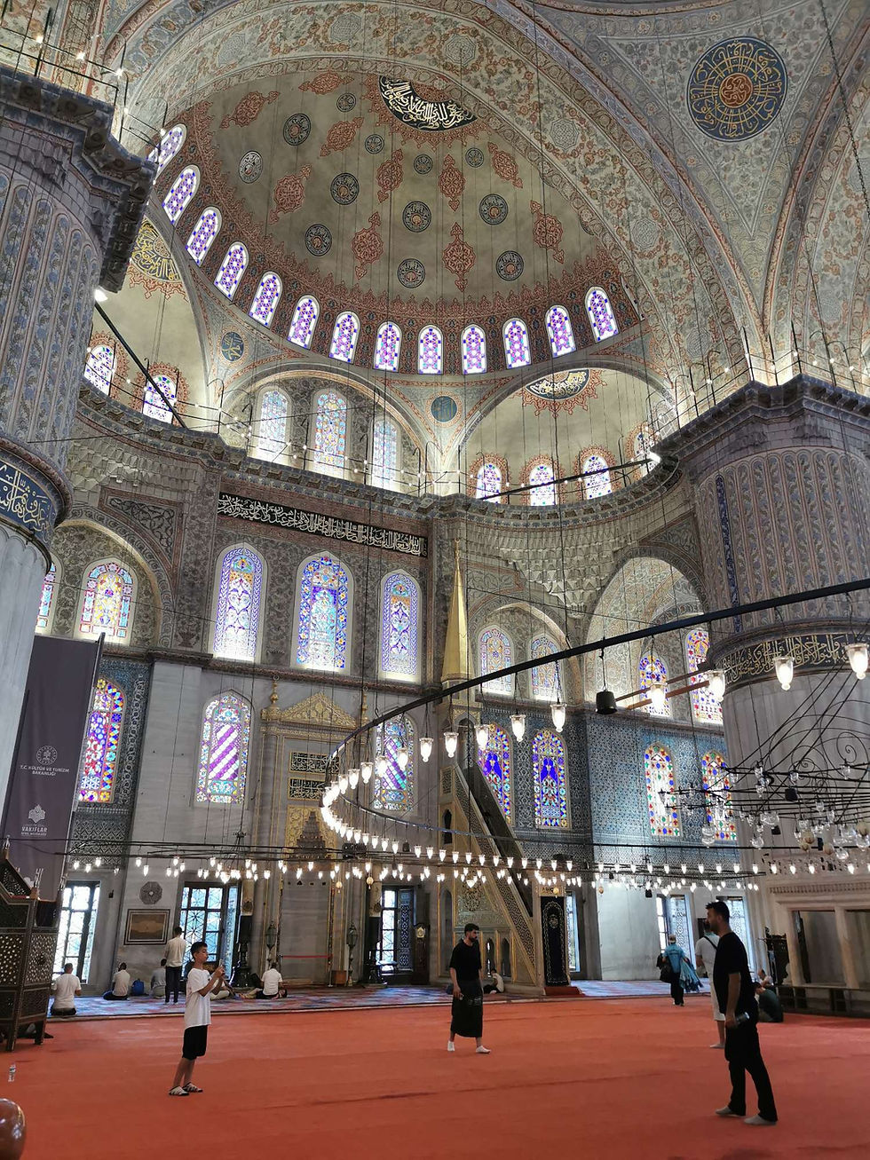 L'intérieur de la mosquée