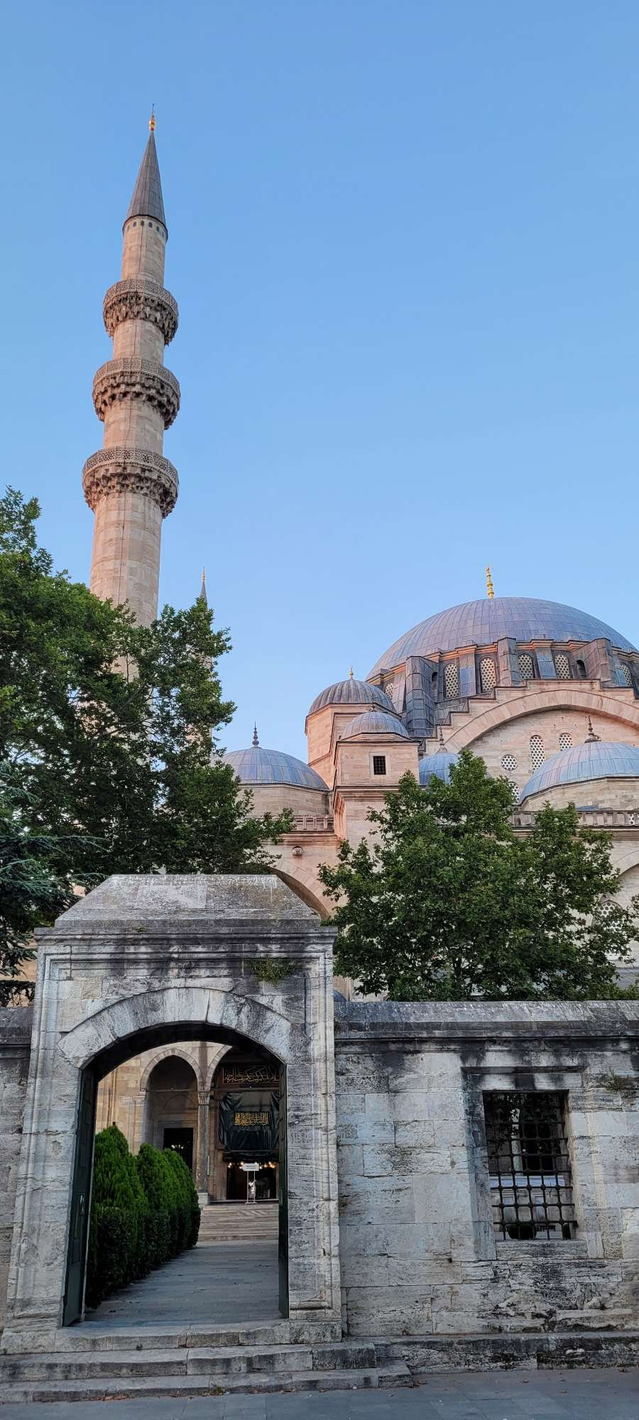 L'autre entrée de la mosquée Süleymaniye