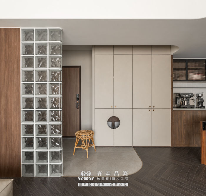 玻璃磚樣板工程-06_TER lineare O 水波紋收邊空心玻璃磚_01