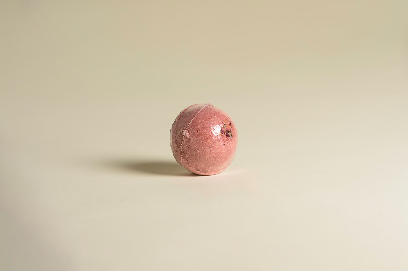 #LoveDeluxe Luxury Bath Bomb (4.5 oz.)