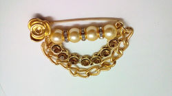 Golden Kundan Brooch