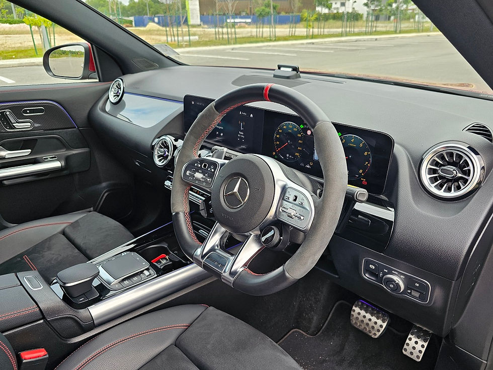 Thumbnail: 2022 MERCEDES BENZ GLA35 RED