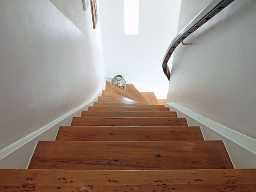 REALITY CHECK - TREPPE STREICHEN MIT KREIDEFARBE - HÄLT DAS?