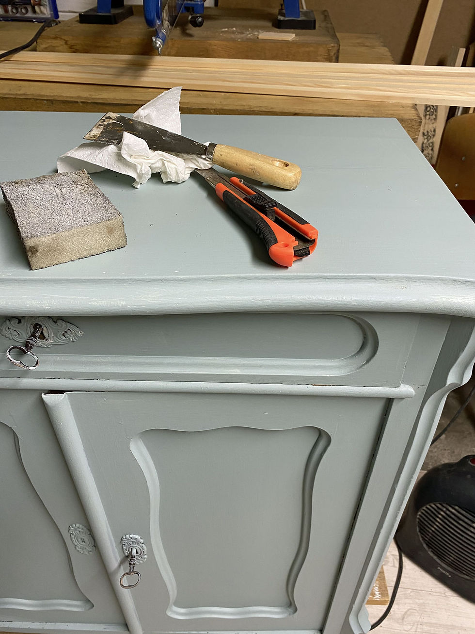 Fusion Mineral Paint in French Eggshell
