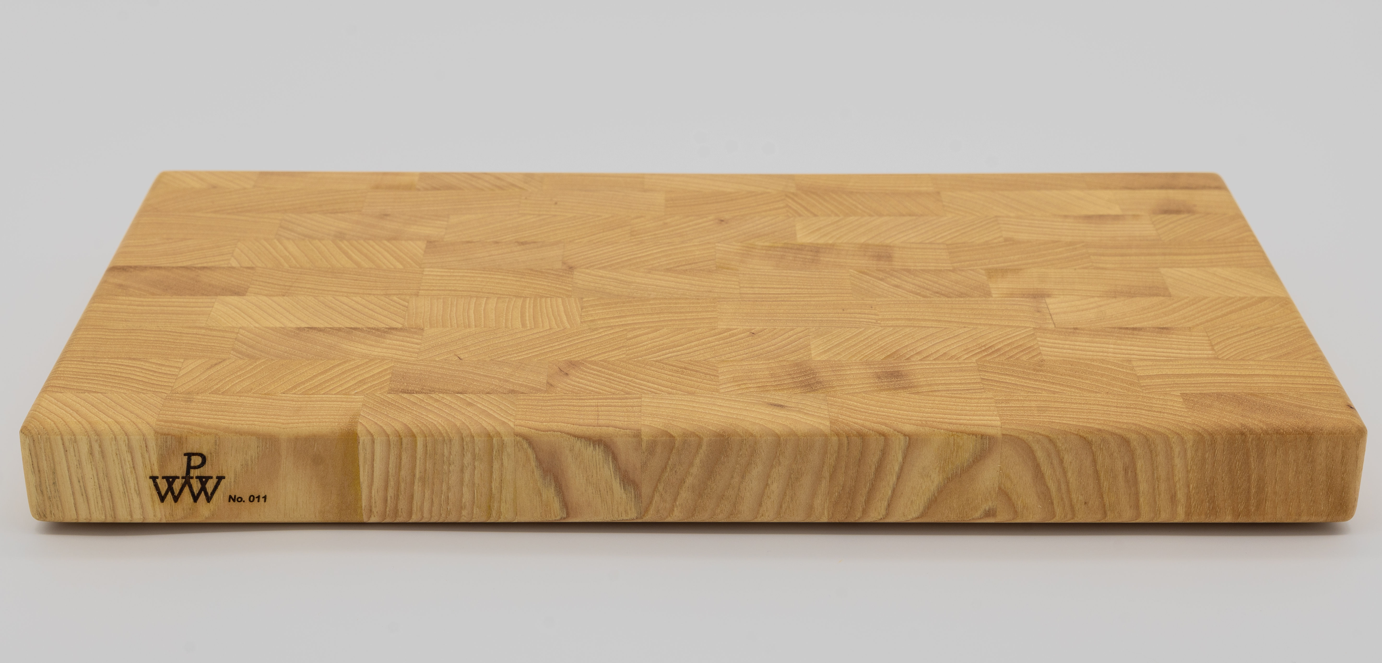 No. 011 Hickory End Grain Cutting Board