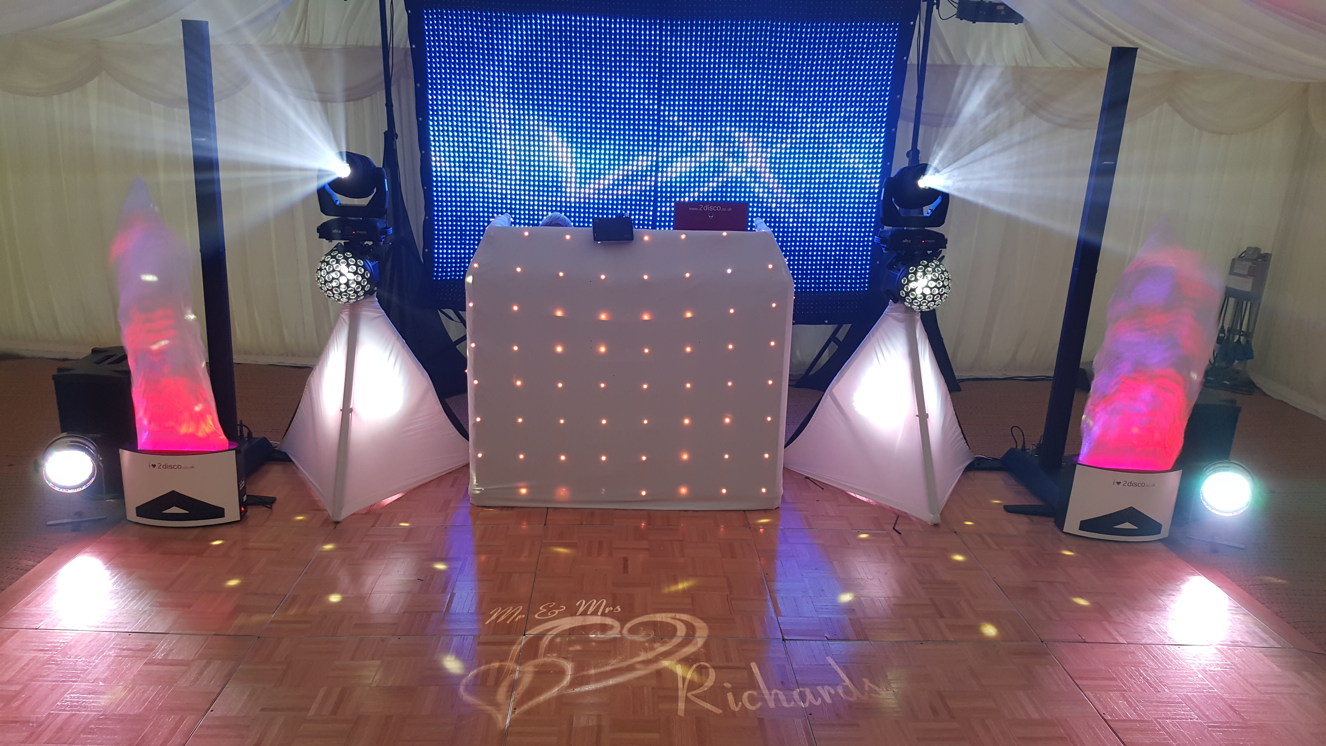 Large White 2disco at Elveden Inn