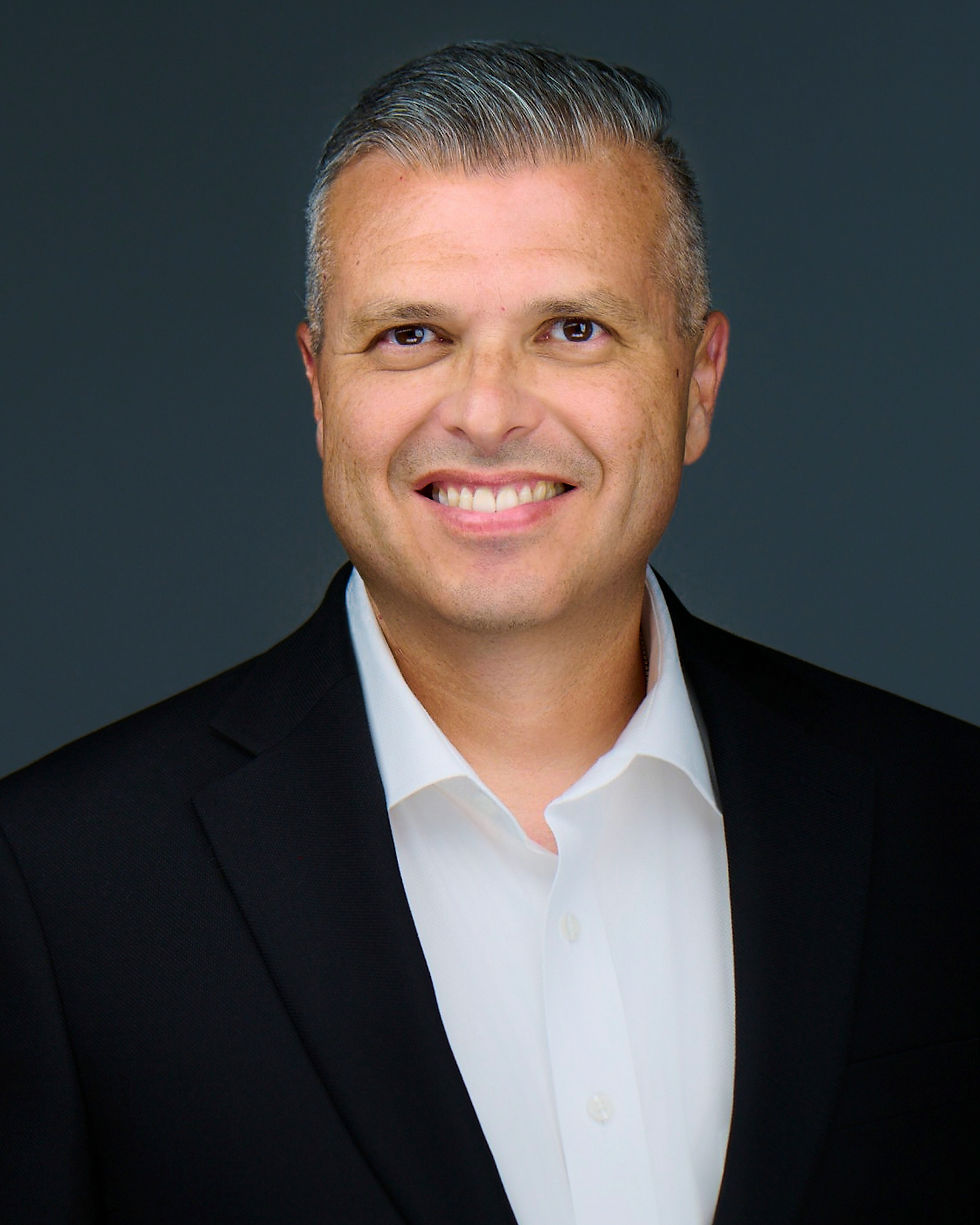 CarlosGarcia_Headshot.jpg