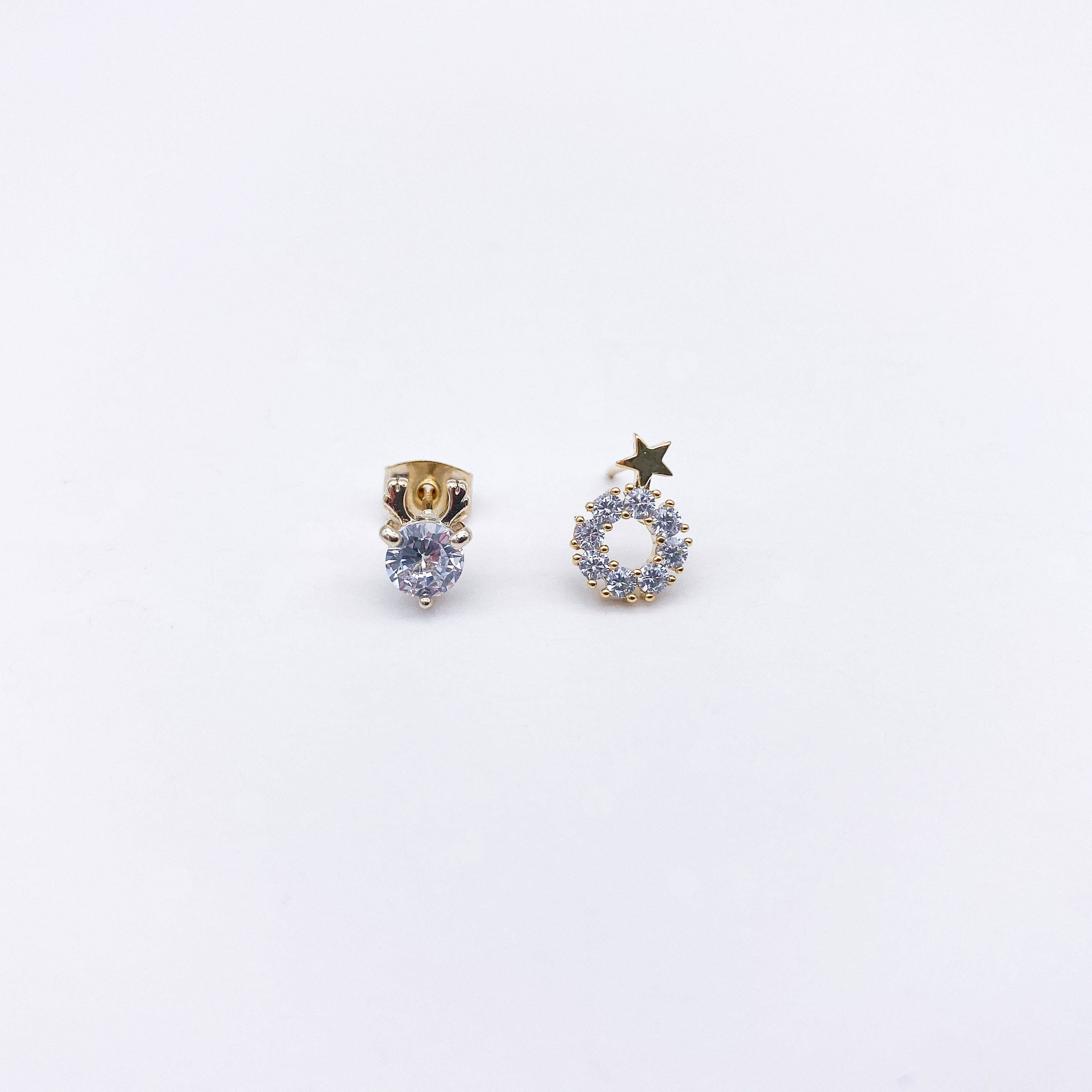 Christmas elk and wreaths stud earrings