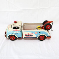Wyandotte Radio Dispatched Tin Plate Toy Tow Truck
