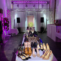 Pop-Up Shop