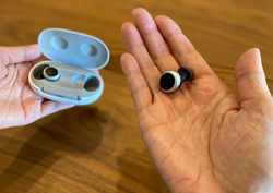 てのひらの上のSignia Activeの画像s