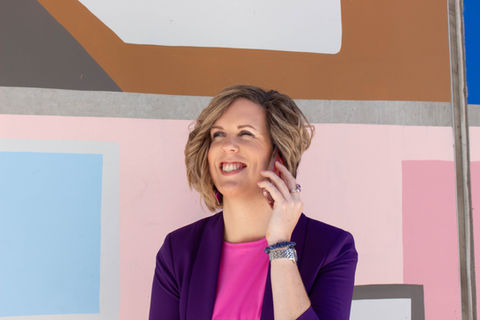 bright and fun headshots. Fun and bright headshots. Professional headshots.