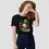 Miniature : T-shirt axolotl Saint-Patrick mixte noir. Haut inédit en coton bio certifié, porté par une femme. Parfait pour le 17 mars.
