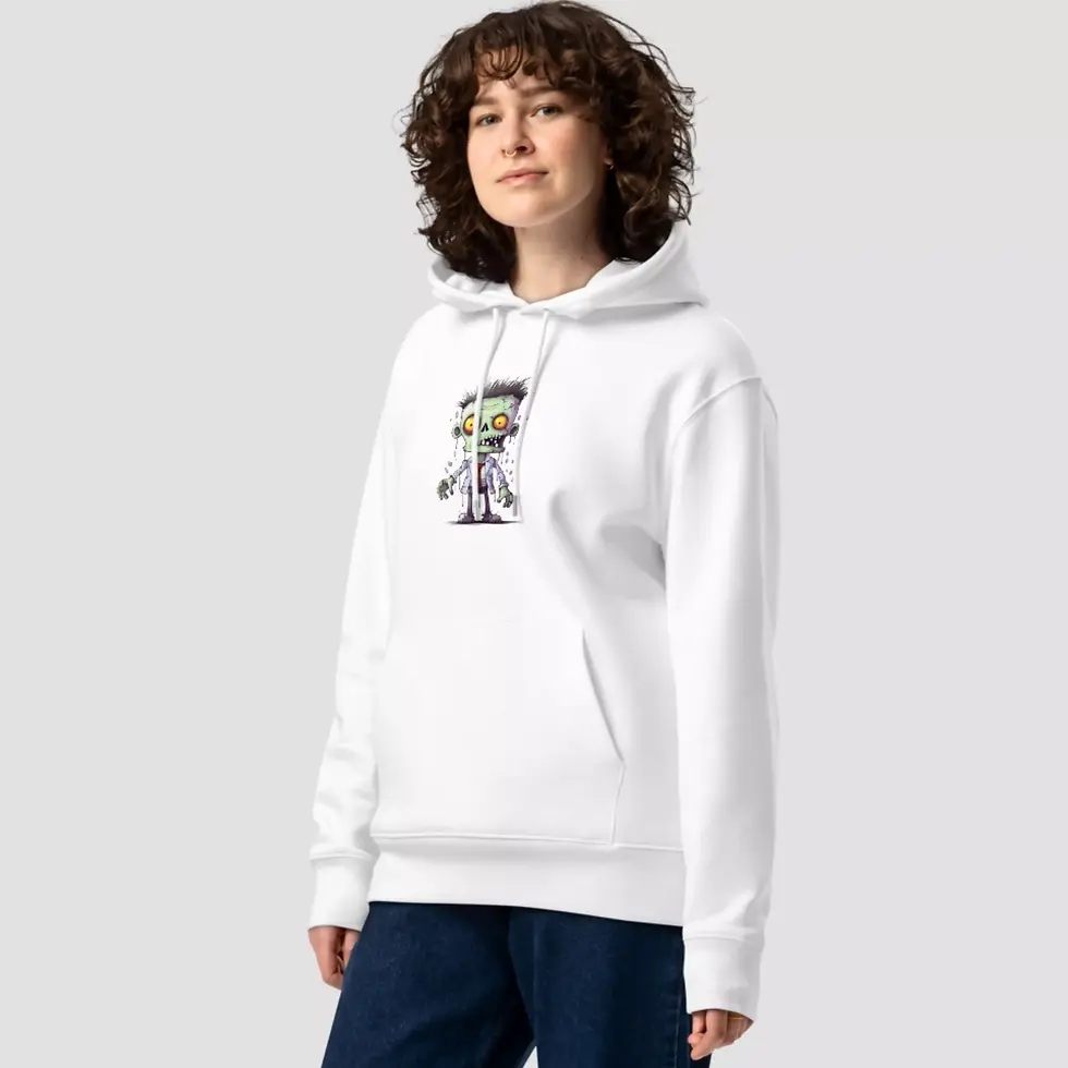 Sweat à capuche Frankenstein Halloween blanc. Haut unisexe mis en valeur par une femme. Impression sur un coton bio & doux.