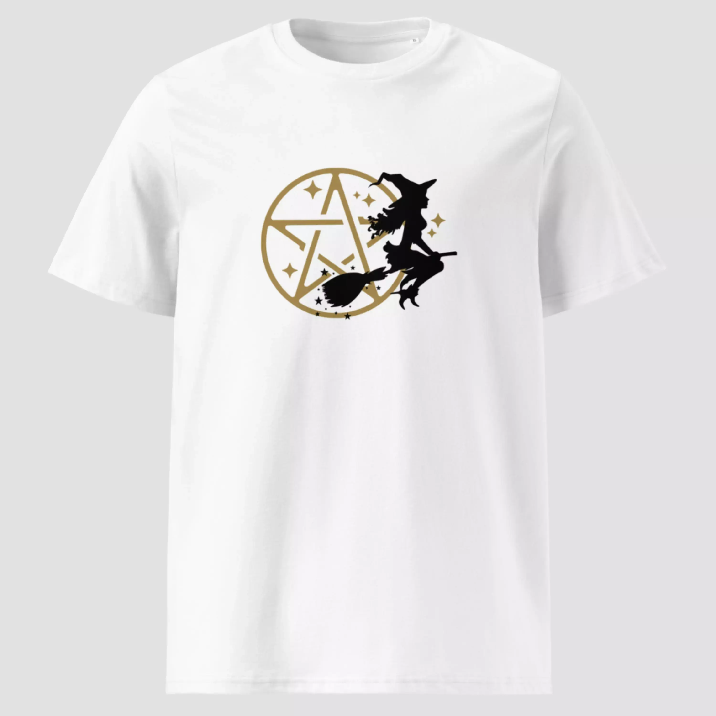 T-shirt pentagramme Halloween en coton bio couleur blanc. Modèle unisexe non porté pour voir les détails du design imprimé.