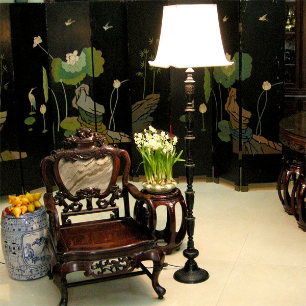 Thumbnail: Ribbon Bloom Brass Floor Lamp