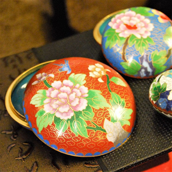 Thumbnail: Cloisonné Round Boxes