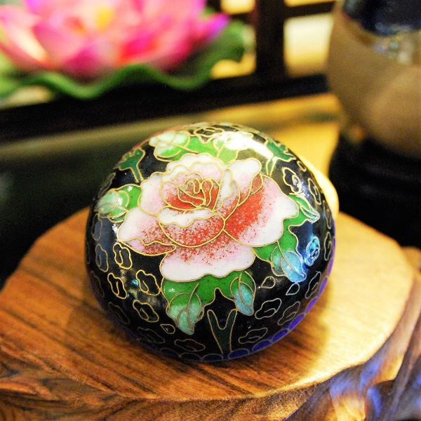 Thumbnail: Cloisonné Round Boxes
