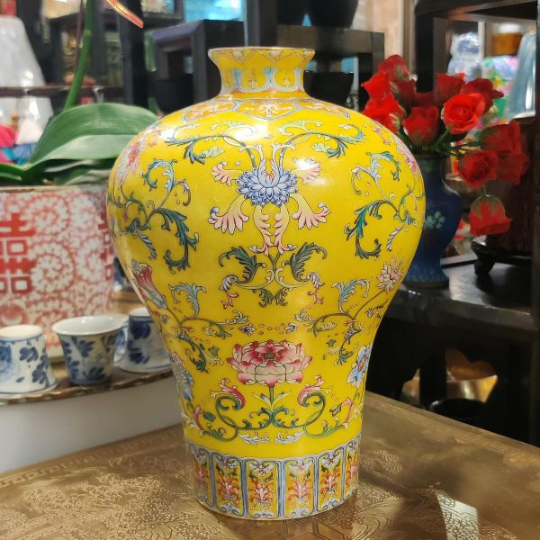 Thumbnail: Floral Enamel Meiping Vase