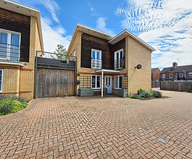 Walton PE4 - 3 Bedroom Detached House 