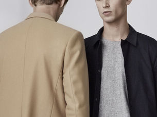 Minimalist Wardrobe – Sống Ít, Mặc Đẹp