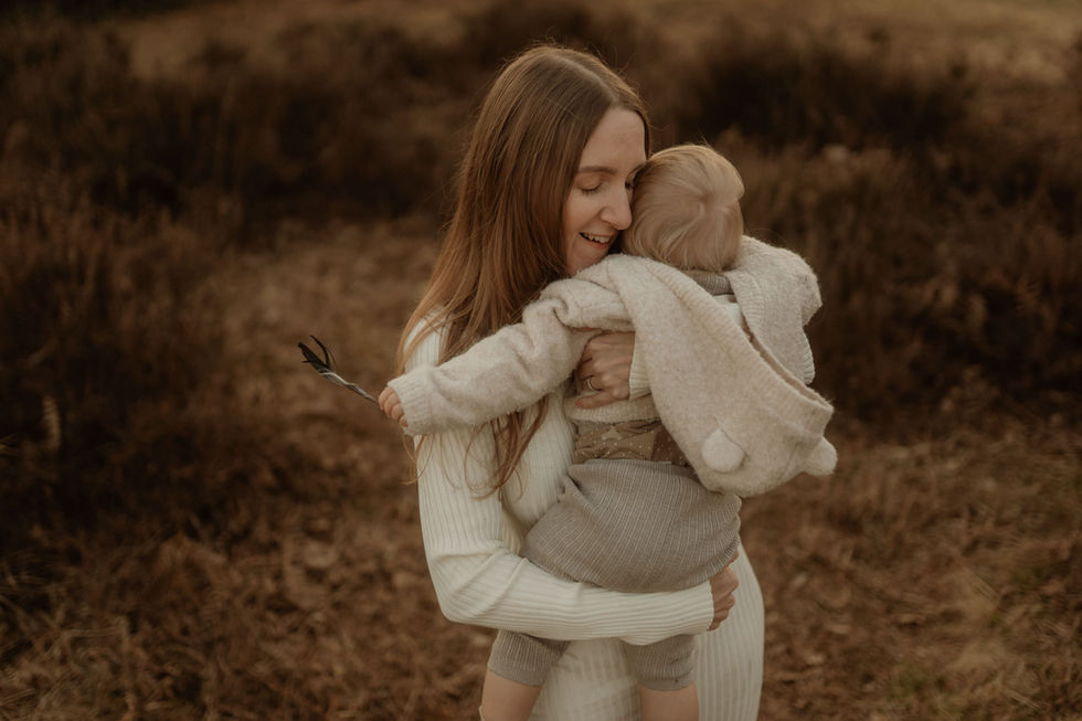 Familienshooting, Familienshooting Siegen, Familienfotografin Siegen, Familienshooting Kreuztal, Familienfotografin Kreuztal, Fotografin Siegen, Familienshooting Netphen, Familienfotografin Netphen, Familienshooting Wilnsdorf, Familienfotografin Wilnsdorf, Familienshooting Freundenberg, Familienfotografin Freudenberg, Familienshooting Neunkirchen, Familienfotografin Neunkirchen, Famililienshooting Burbach, Familienfotografin Burbach, Familienshooting Olpe, Familienfotografin Olpe, Fotografin Neunkirchen, Fotografin Wilnsdorf, Fotografin Kreuztal