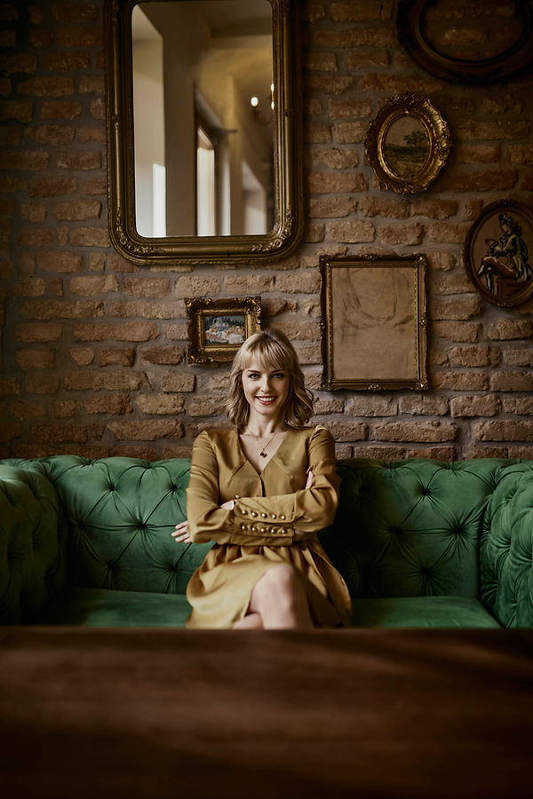 Portrait der eleganten Frau