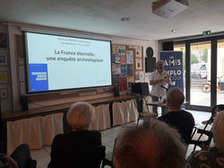Le conférencier