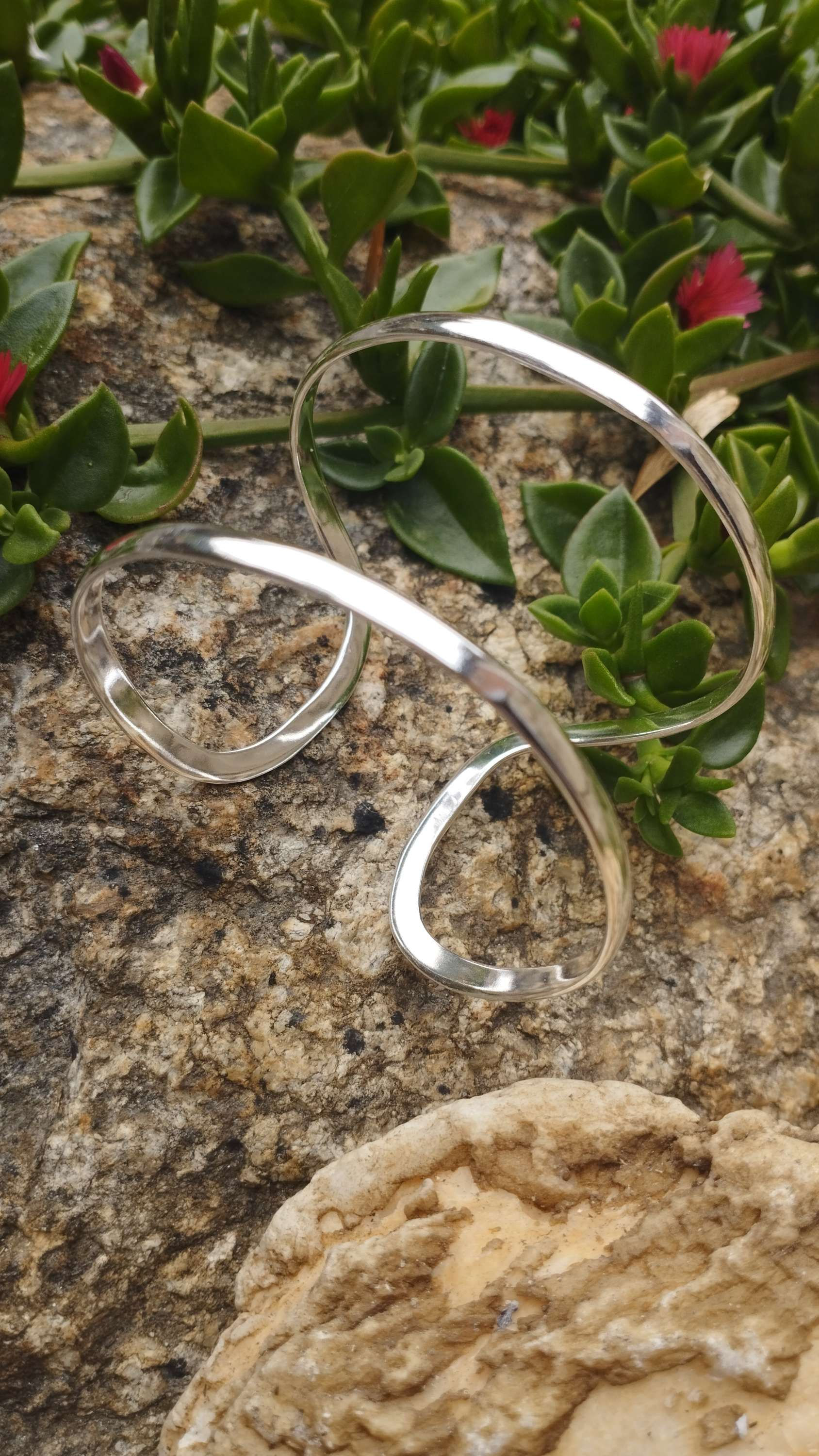 Bracelet manchette en plaqué argent 