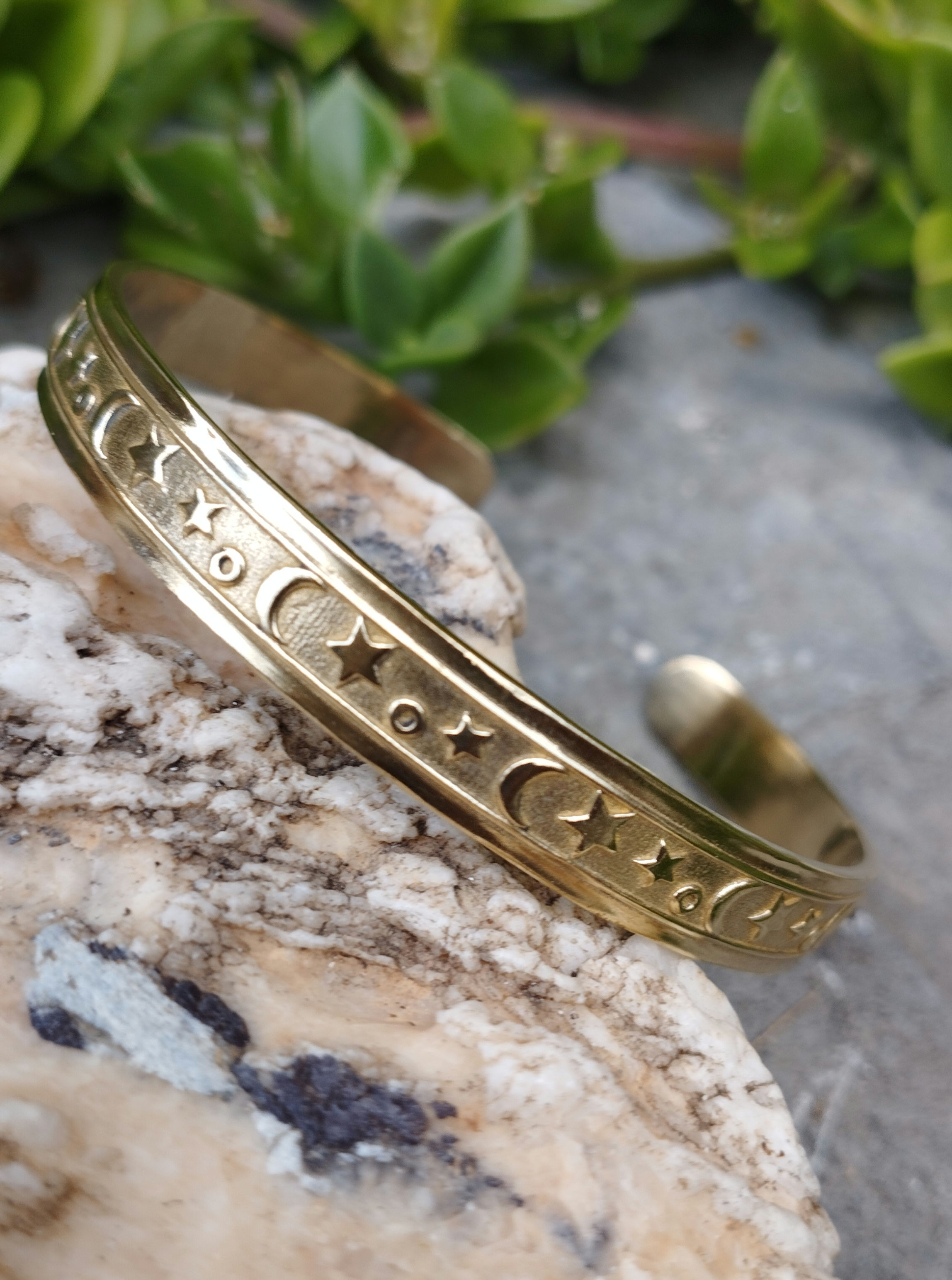 Bracelet ajustable en laiton , étoiles et lunes 