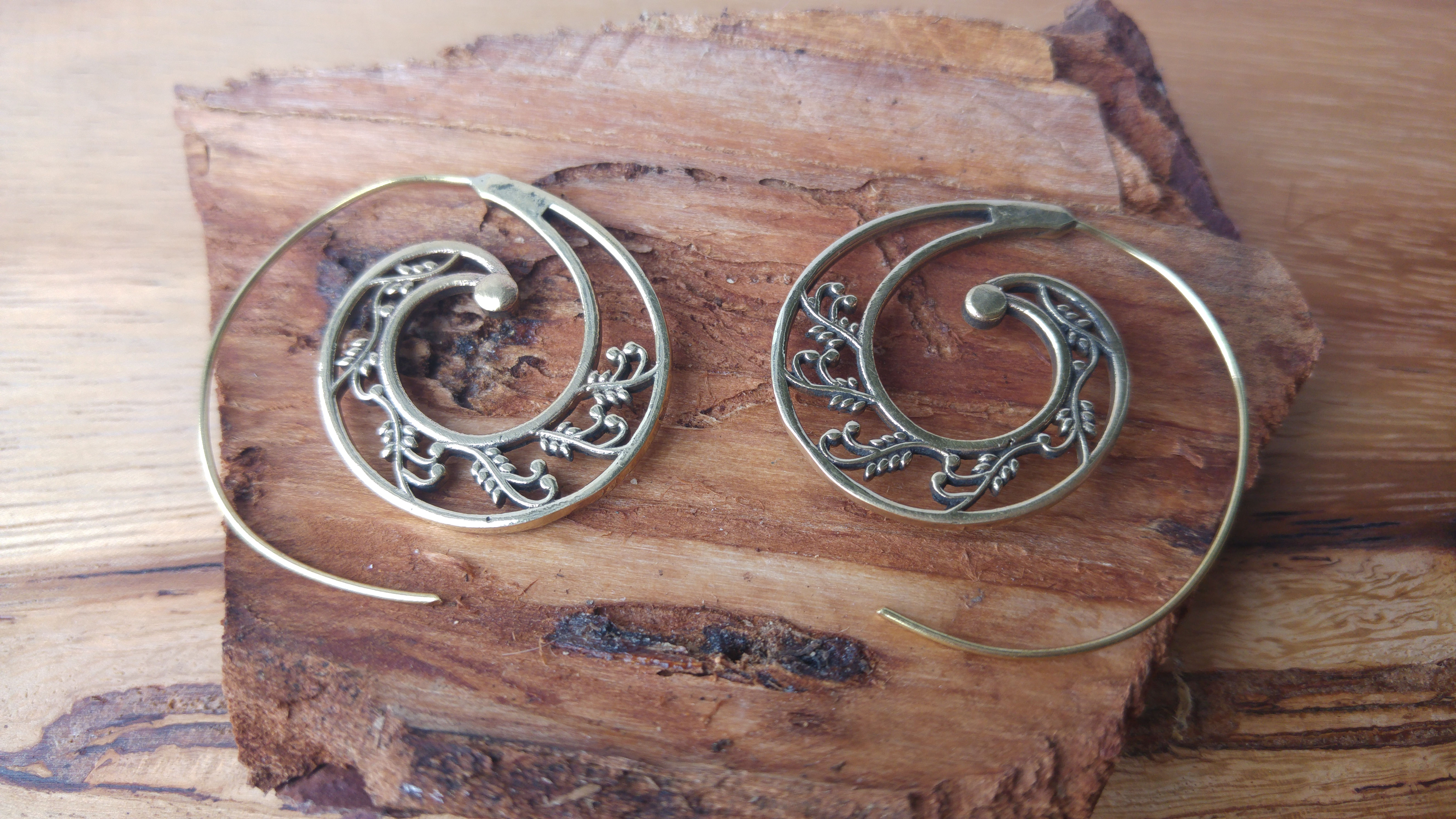 Boucles d'oreilles spirale en laiton