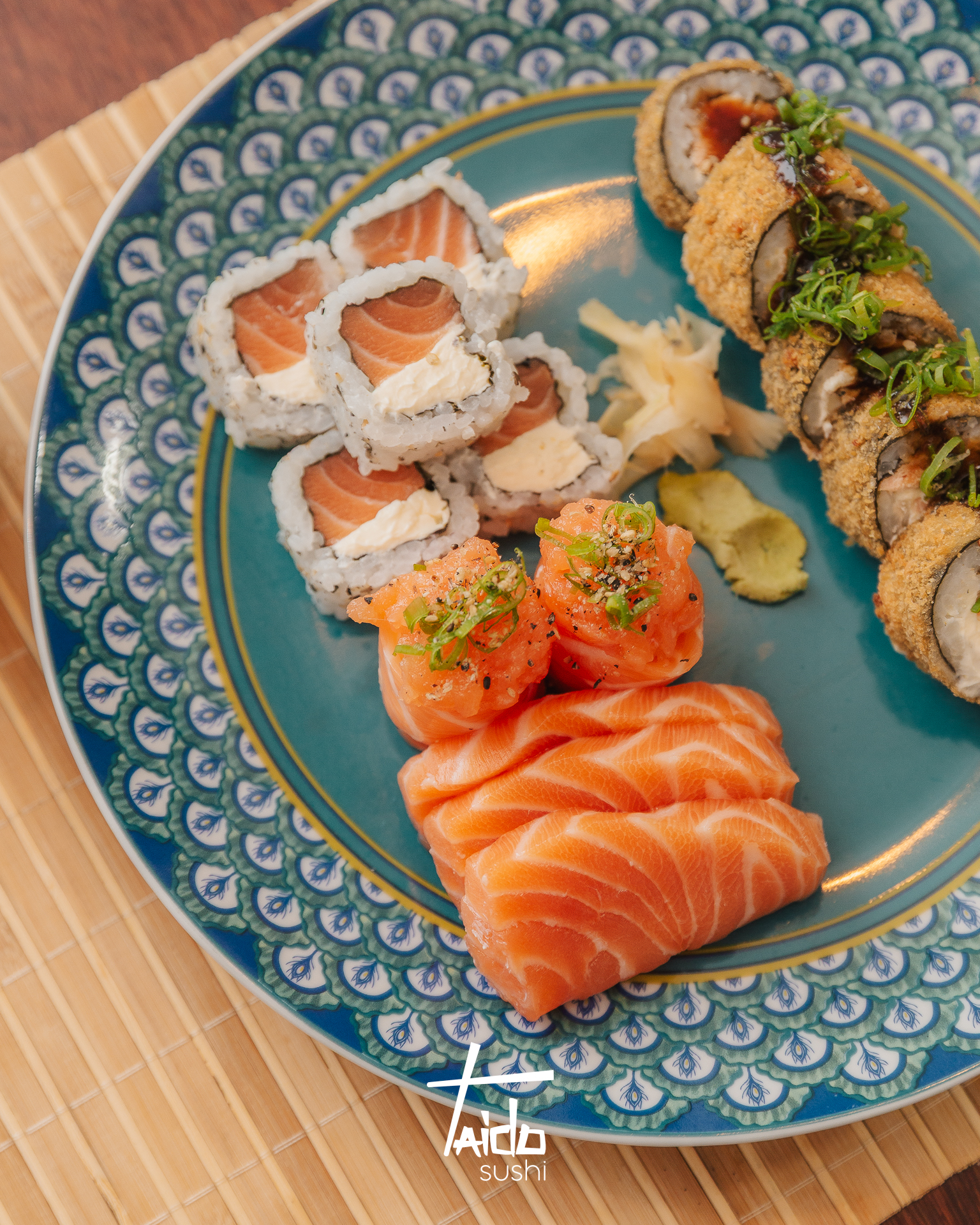 Combinado de sushi com sashimi
