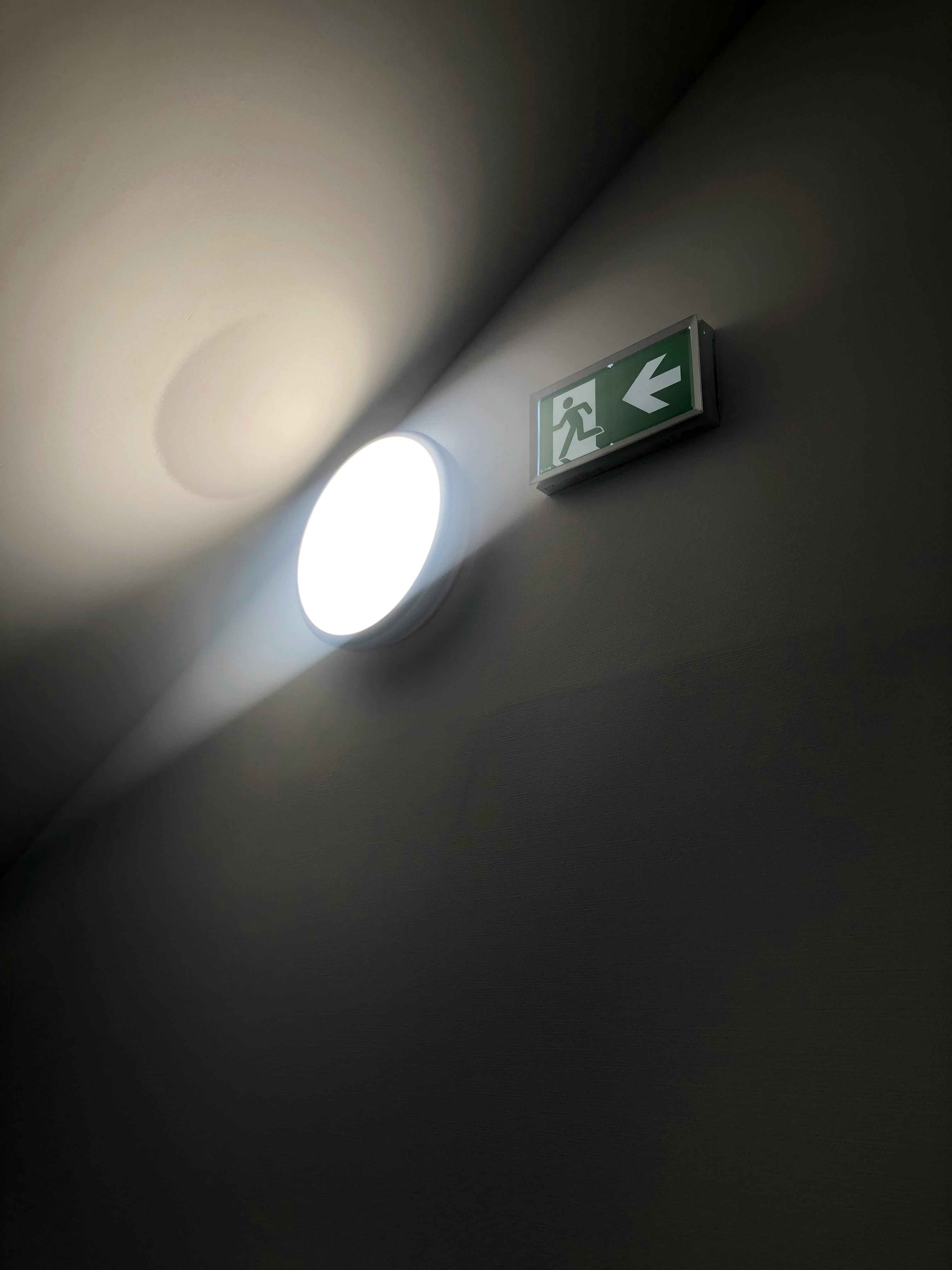 emergency-light-ka.jpg