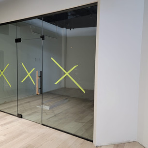 Commercial Interior Walls in Mall Storefront
