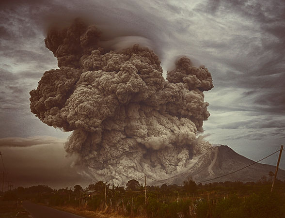 Volcano ash cloud_edited_edited.jpg