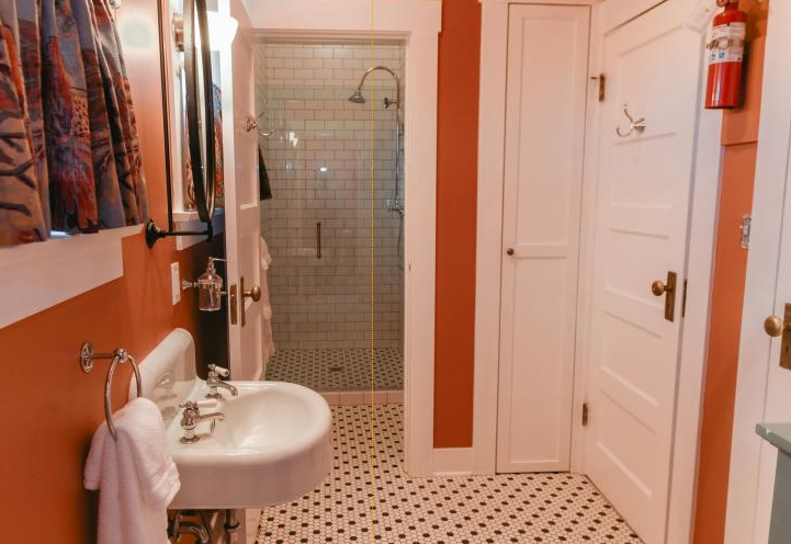 Thumbnail: The Cottage - (RoxyAnn Winery, Sleeps 2)