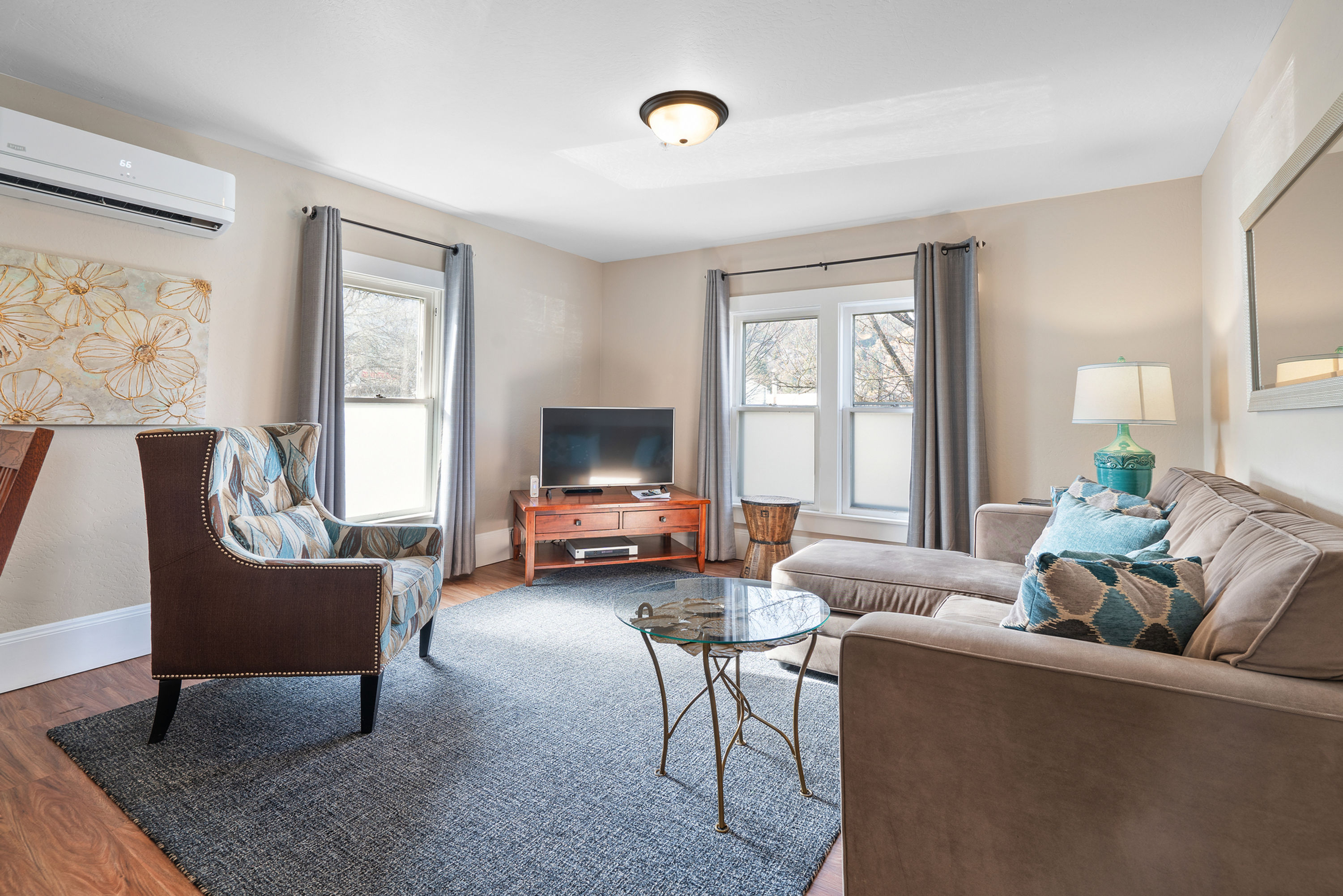 Pioneer North - (Downtown Ashland, Sleeps 6)