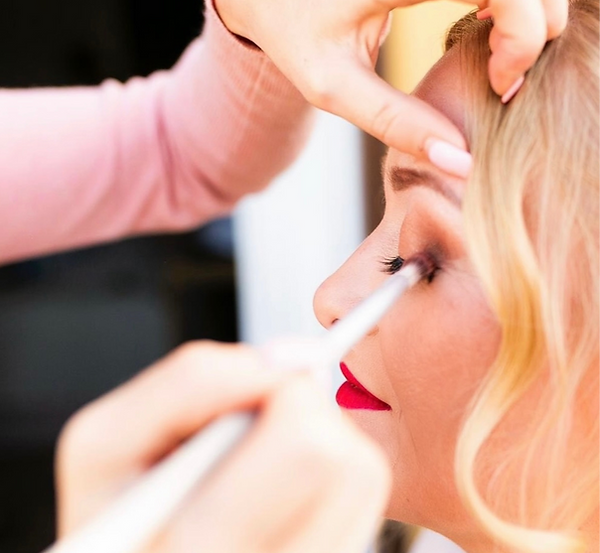 Applying Makeup_edited.png