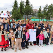 Autoridades y comunidad celebraron inicio de las obras de reposición de la plaza principal de Villa Ortega