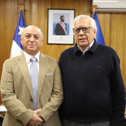 DELEGADO PRESIDENCIAL REGIONAL PRESENTA AL NUEVO DIRECTOR REGIONAL DE SENAPRED