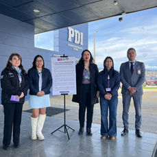 Autoridades de Seguridad y de la Mujer hacen entrega de catálogo de derechos de víctimas de violencia a PDI Aysén