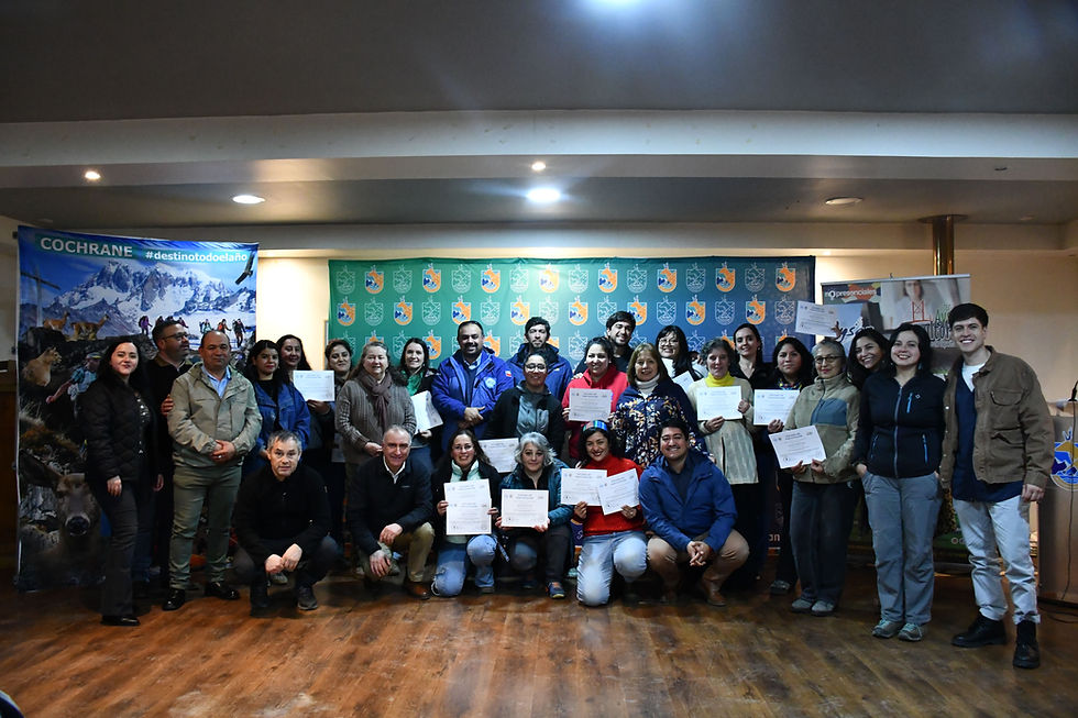 EMPRENDEDORES DE COCHRANE SE CERTIFICAN EN MARKETING DIGITAL Y GESTIÓN FINANCIERA